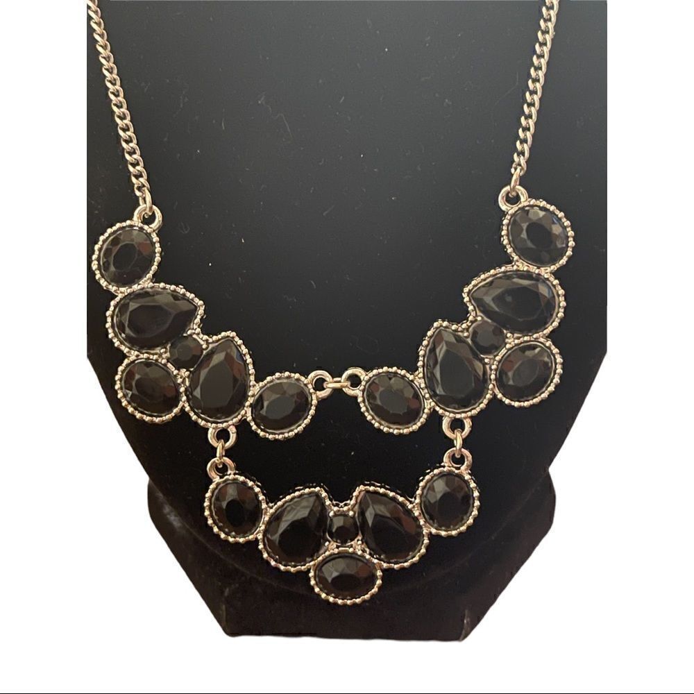 Two rows Silver tone bib necklace black